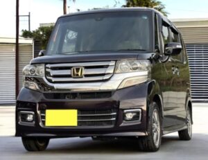 平成29年式　ホンダ　N-BOXカスタム　68000キロ