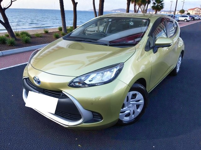 令和5年 トヨタ　アクア　Ｇ　58000㌔