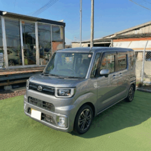 令和4年 ダイハツ　ウェイク　Ｌ　　43000㌔