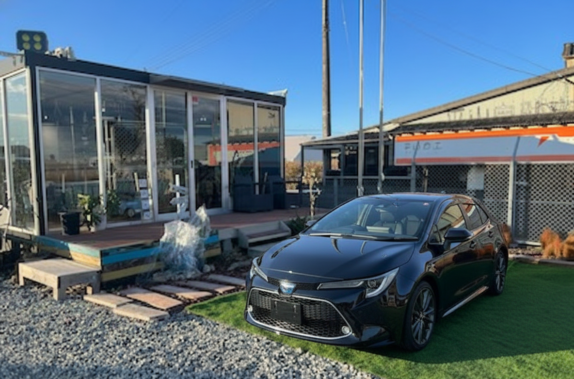 令和2年 トヨタ　カローラ　ﾊｲﾌﾞﾘｯﾄﾞWxB　78000㌔