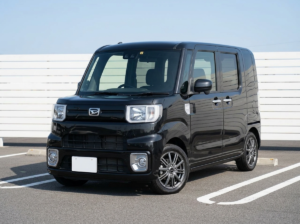 令和4年　 ダイハツ　ウェイク　4WD2．660Ｌ　37000㌔