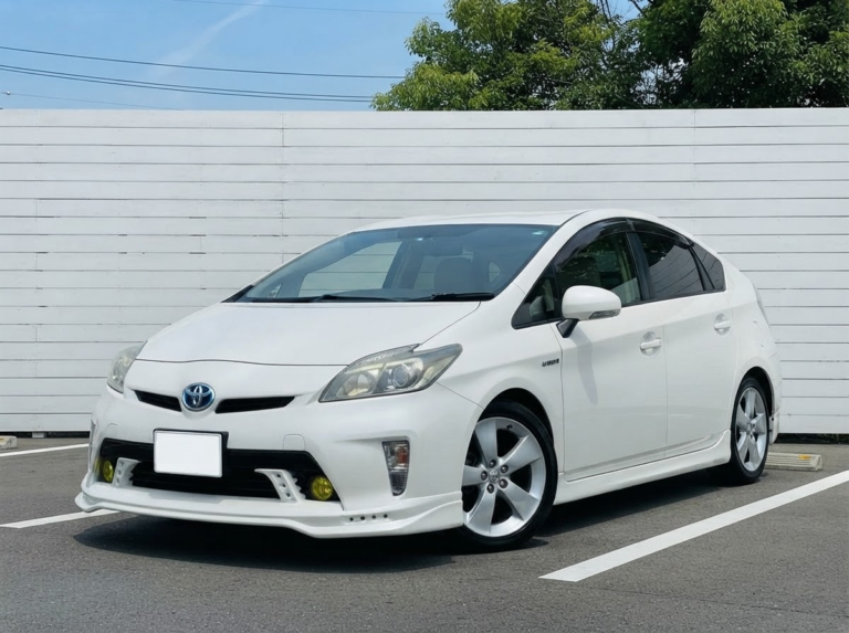 信用回復ローン トヨタ プリウス 不明 平成27年 パールホワイト 173,000km CM-0199