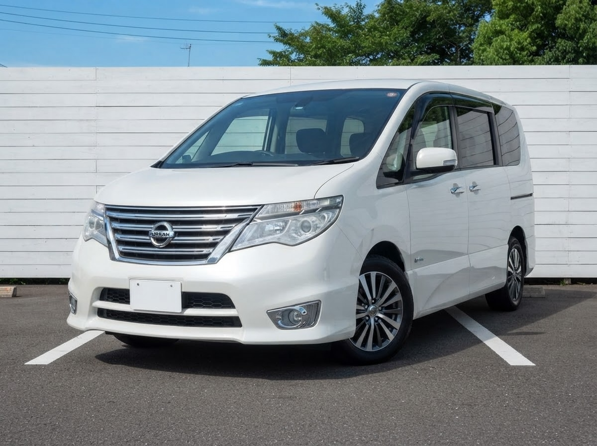 信用回復ローン 日産 セレナ ハイウェイスター S-HYBRID 2.0 ハイウェイスター S-HYBRID 2014年 シルバー 100,000km CM-0222