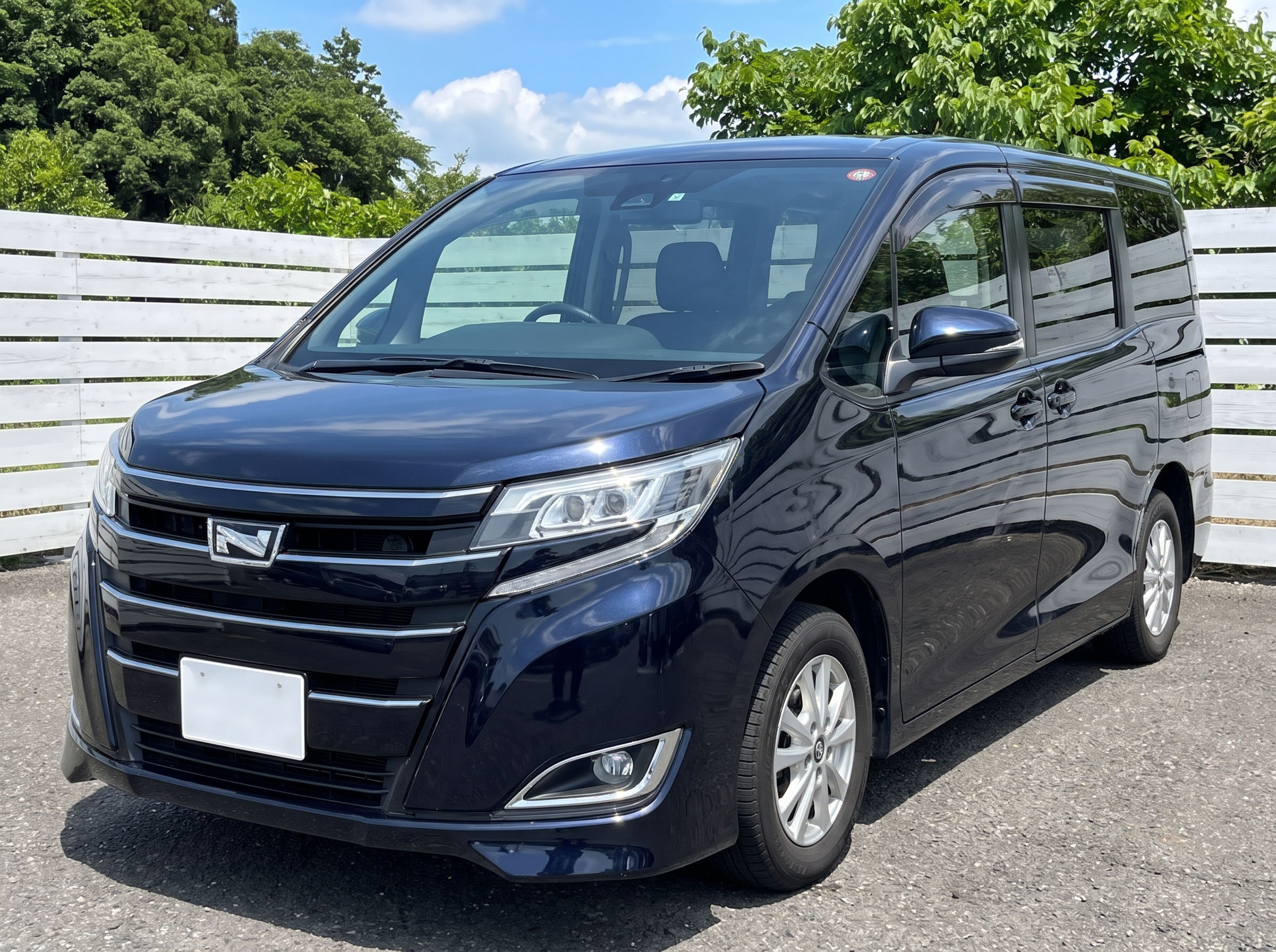 信用回復ローン トヨタ ノア Ｇ 2017年 ブラック 95,000km CM-0238